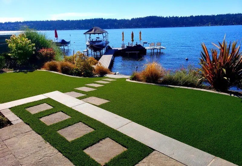 Turf with step stones